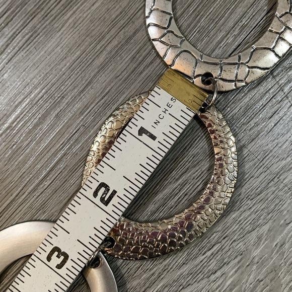 Chico’s Reptile Rounds Silver Metal Chain Belt NWT size S/M - Picture 5 of 8